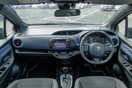 Toyota Yaris VVT-I BI-TONE