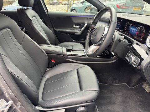 Mercedes-Benz A Class A 180 SPORT EXECUTIVE MHEV 14