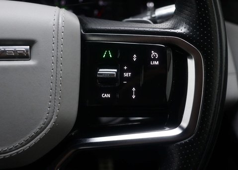 Land Rover Range Rover Evoque 1.5 Range Rover Evoque R-Dynamic HSE P300e Auto 4WD 5dr 40