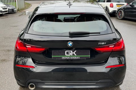 BMW 1 Series 118I SPORT - 1 OWNER -REVERSE CAMERA - PARK ASSISTANT - COMFORT PACKAGE 9