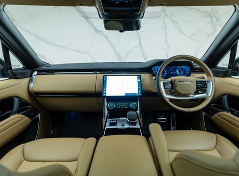 Land Rover Range Rover P440e AUTOBIOGRAPHY LWB 24