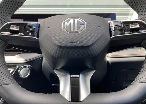 MG HS 1.5 T-GDI HYBRID+ TROPHY 22
