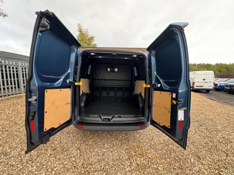 Ford Transit Custom 2.0 Transit Custom 320 Limited EcoBlue Auto 6
