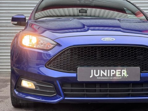 Ford Focus 2.0 TDCi ST-2 Hatchback 5dr Diesel Manual Euro 6 (s/s) (185 ps) 8