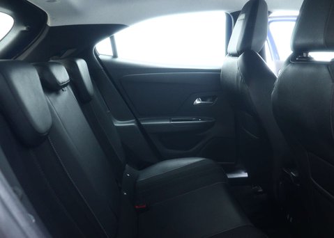 Vauxhall Mokka 50kWh Elite Nav Premium SUV 5dr Electric Auto (136 ps) 50