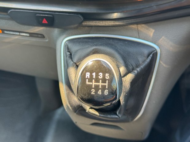 Ford Transit Custom LWB L2H1 Low Roof Limited 300 Air Con Alloys Sensors EURO 6 34