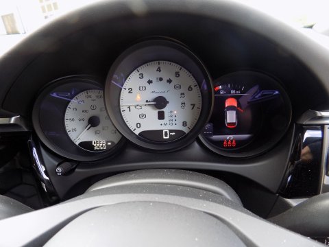 Porsche Macan 2.0T PDK 4WD SUV 30