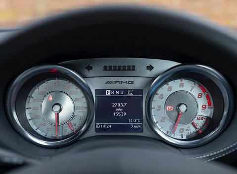 Mercedes-Benz SLS AMG 18