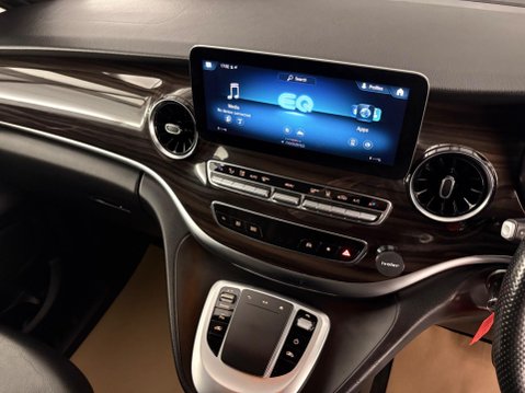 Mercedes-Benz Eqv EQV 300e 90kWh Sport Auto 5dr 22