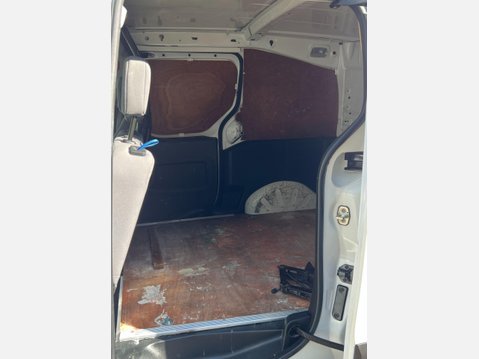 Peugeot Partner 1.6 eHDi 750 SE Panel Van 4dr Diesel Manual L2 (s/s) (128 g/km, 90 bhp) 22