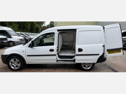 Vauxhall Combo 1.3 CDTi 1700 16v Panel Van 3dr Diesel Manual (134 g/km, 69 bhp) 20