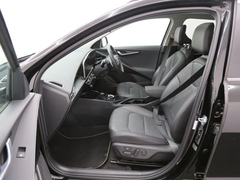 Kia Niro 64.8kWh 4 Auto 5dr 23