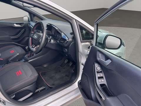 Ford Fiesta 1.0T EcoBoost ST-Line Euro 6 (s/s) 5dr 15