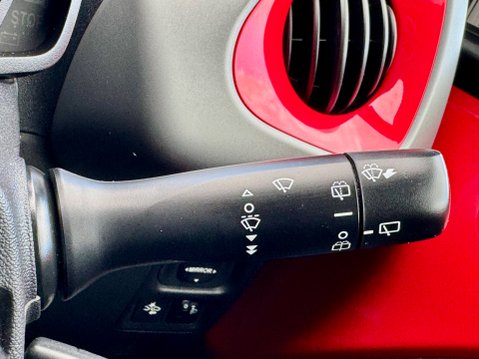 Toyota Aygo VVT-I X-PLAY TSS 25