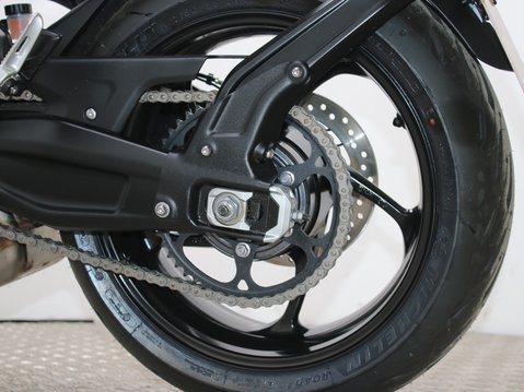Triumph Trident TRIDENT 660 31