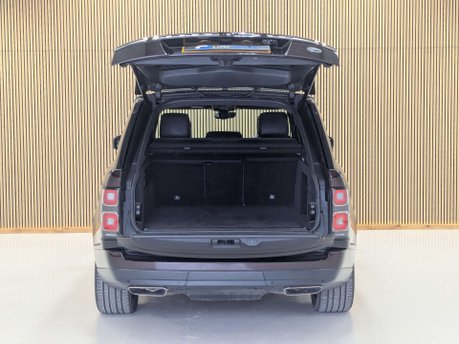 Land Rover Range Rover 3.0 Range Rover Vogue D MHEV Auto 4WD 5dr 25