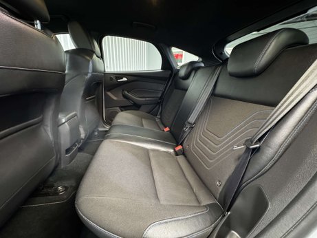 Ford Focus 2.3T EcoBoost RS Hatchback 5dr Petrol Manual AWD Euro 6 (s/s) (350 ps) 5