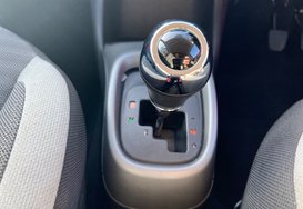 Toyota Aygo VVT-I X-TREND X-SHIFT 5 DOOR AUTO 32