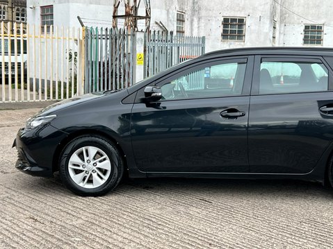 Toyota Auris VVT-I ACTIVE TOURING SPORTS 18