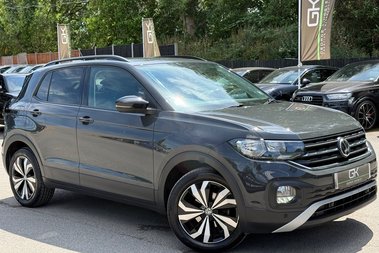 Volkswagen T-Cross SE TSI DSG - ONE OWNER - APPLE CAR PLAY - PARKING SENSORS- FULL SERVICE HIS