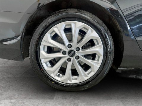 Audi A4 2.0 TDI 35 Technik Estate 5dr Diesel S Tronic Euro 6 (s/s) (163 ps) Cruise 10