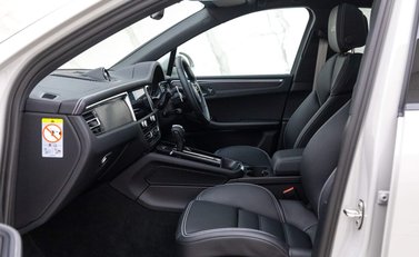 Porsche Macan 2.9T V6 GTS PDK 4WD Euro 6 (s/s) 5dr 11