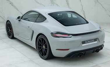 Porsche 718 Cayman GTS 4.0 9