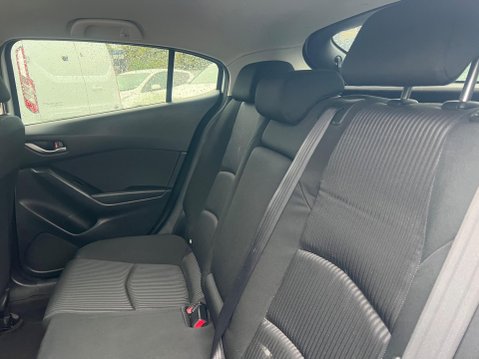 Mazda 3 2.0 SKYACTIV-G SE-L Nav Auto Euro 5 (s/s) 5dr 26