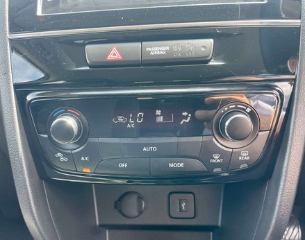 Suzuki Vitara 1.0 Vitara SZ-T Boosterjet 5dr 34