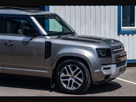 Land Rover Defender 3.0 Defender XS Edition D MHEV Auto 4WD 5dr 22