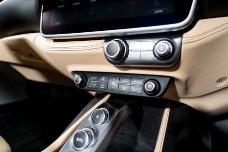 Ferrari Portofino FULL FSH. PASSENGER DISPLAY. SPORTS EXHAUST. MAGNERIDE SUSPENSION. 48