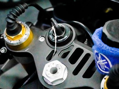 Yamaha R1M 1000 Super Sports Petrol Manual (200 ps) 35