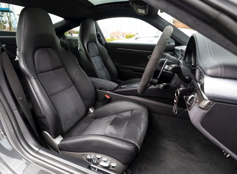 Porsche 911 Turbo S (991.2) 12