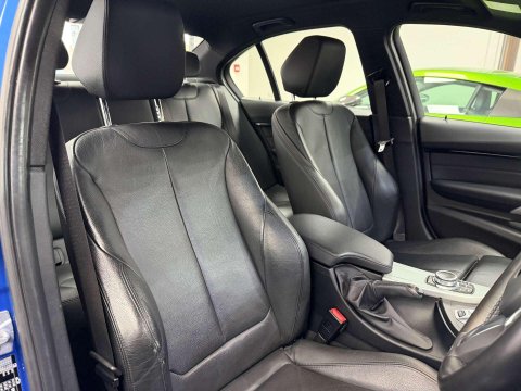 BMW 3 Series 2.0 330e 7.6kWh M Sport Saloon 4dr Petrol Plug-in Hybrid Auto Euro 6 (s/s) 32