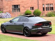 Jaguar XE R-DYNAMIC HSE BLACK 30