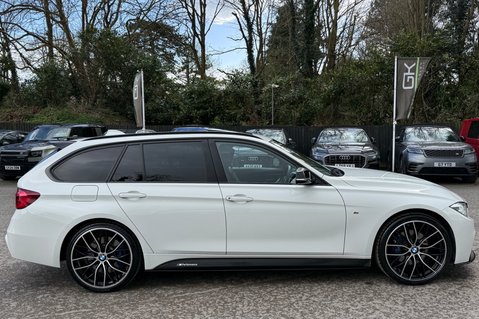 BMW 3 Series 320D XDRIVE M SPORT SHADOW EDITION TOURING -PAN ROOF -PRO MEDIA -APPLE CARP 5
