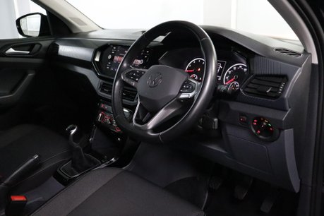 Volkswagen T-Cross SE TSI 5