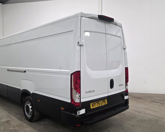 Iveco Daily Daily 35C14 Diesel 2.3 High Roof Business Van 4100L WB Hi-Matic