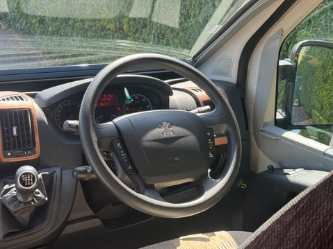Auto-Sleepers Kingham 2 Berth|2 Belts|French Bed|Shower|Toilet|Wifi Capability|Vanlux 21