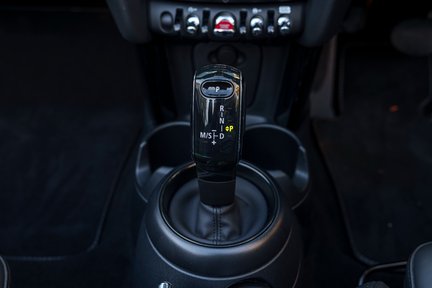 Mini Cooper Convertible Exclusive 22