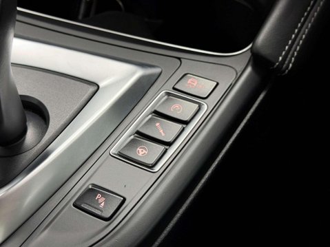 BMW M4 3.0 BiTurbo GPF Competition Coupe 2dr Petrol DCT Euro 6 (s/s) (450 ps) 42