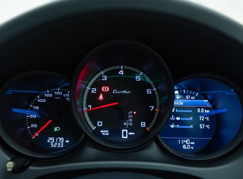 Porsche Macan TURBO 22