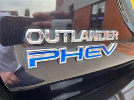 Mitsubishi Outlander 2.4 Outlander Dynamic PHEV CVT 4WD 5dr 91