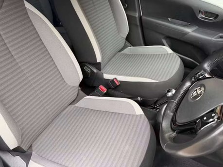 Toyota Aygo 1.0 VVT-i x-trend Funroof 5dr Petrol x-shift Euro 6 (71 ps) 23