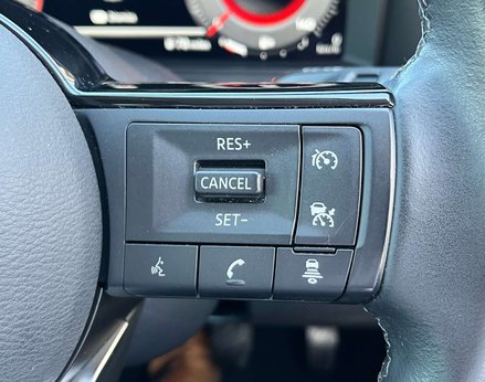 Nissan Qashqai 1.3 Qashqai N-Connecta DiG-T MHEV 5dr 59