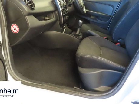 Renault Clio 0.9 TCe Play Hatchback 5dr Petrol Manual Euro 6 (s/s) (75 ps) 2