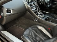 Aston Martin DB11 V8 39