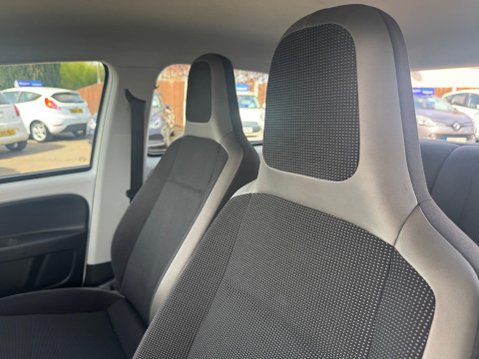 Volkswagen Up 1.0 BlueMotion Tech High up! Euro 5 (s/s) 5dr 27