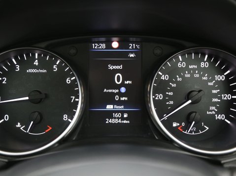Nissan Qashqai 1.3 DIG-T N-Connecta Euro 6 (s/s) 5dr 15