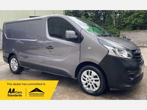 Renault Trafic 1.6 dCi ENERGY 27 Sport Nav Panel Van 5dr Diesel Manual SWB Standard Roof E 1